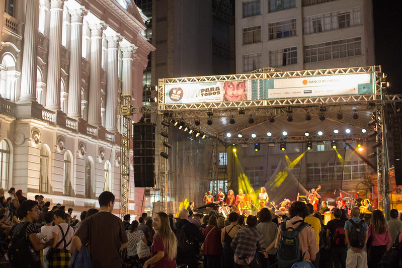 Festival na Rua espalha arte pela cidade